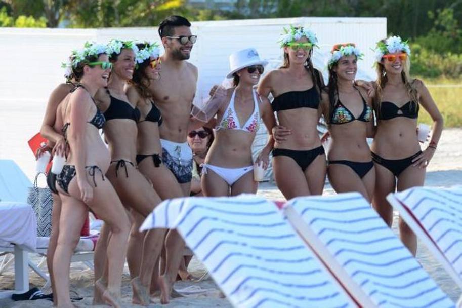 Il neo acquisto del Chelsea, Radamel Falcao - arrivato agli inglesi in prestito dal Monaco - si gode qualche giorno di relax sui lidi di Miami. (Olycom)
